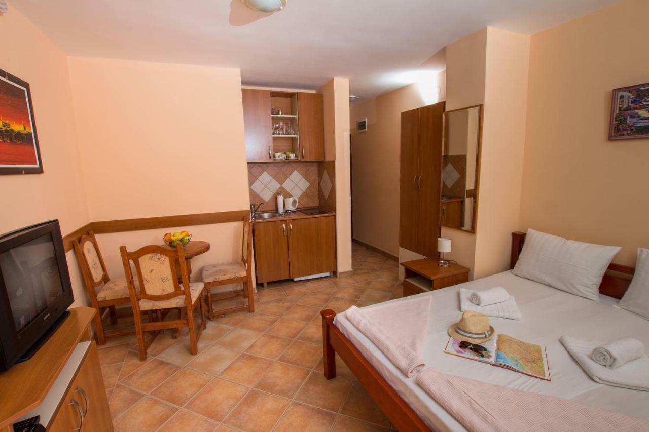 Adzic Apartments Budva Exterior foto